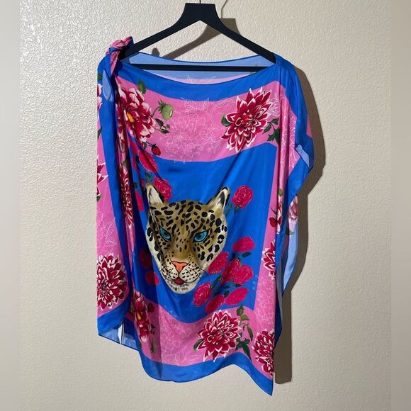 Verandah Vibrant Blue and Pink Leopard Print Women's Top - Picture 1 of 6